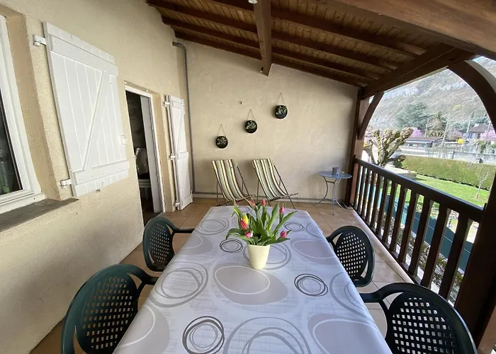 La Maison Du Tour De Semesterbostad Cajarc